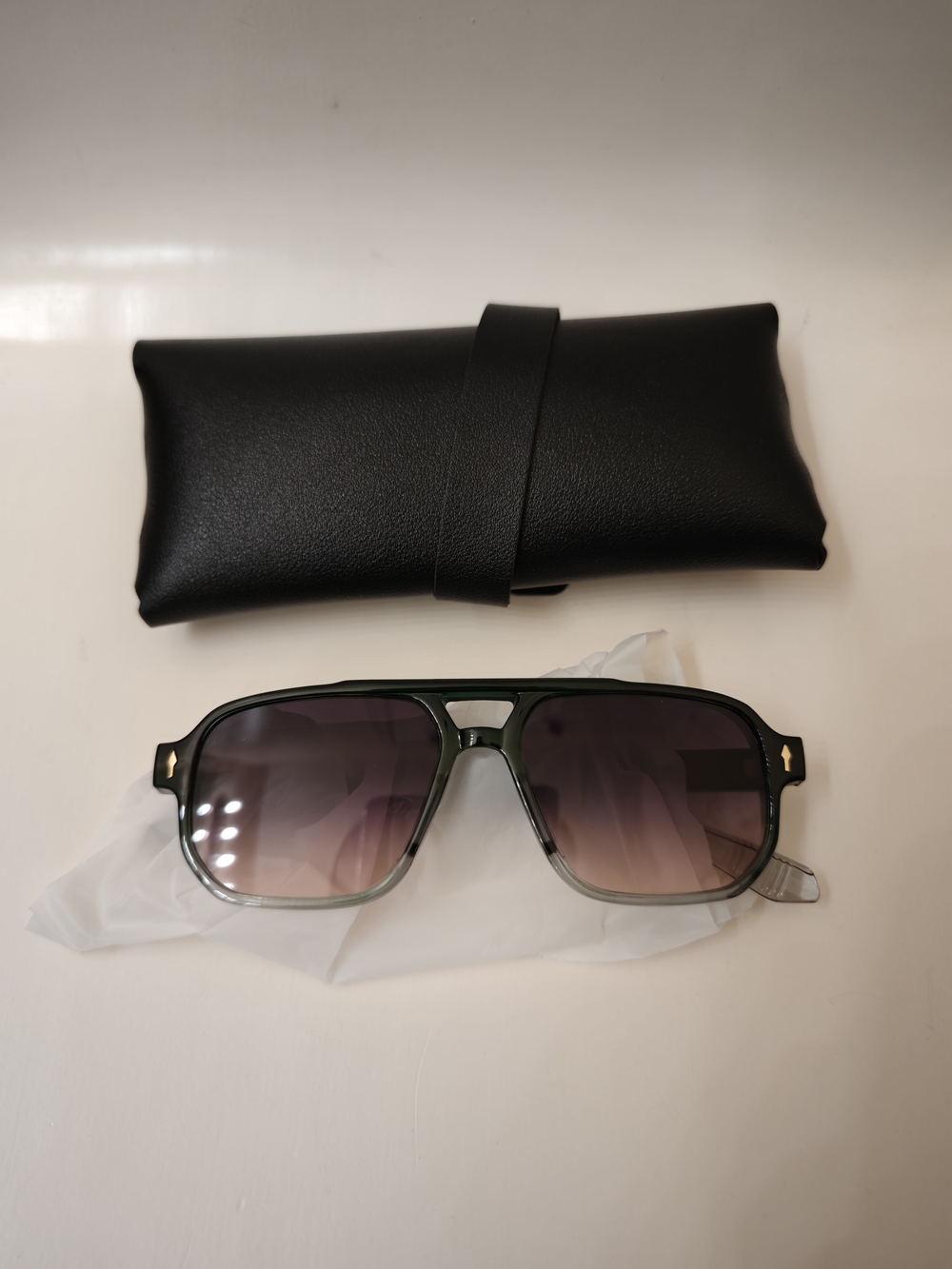 Classic Black Men's Sunglasses with Black Case